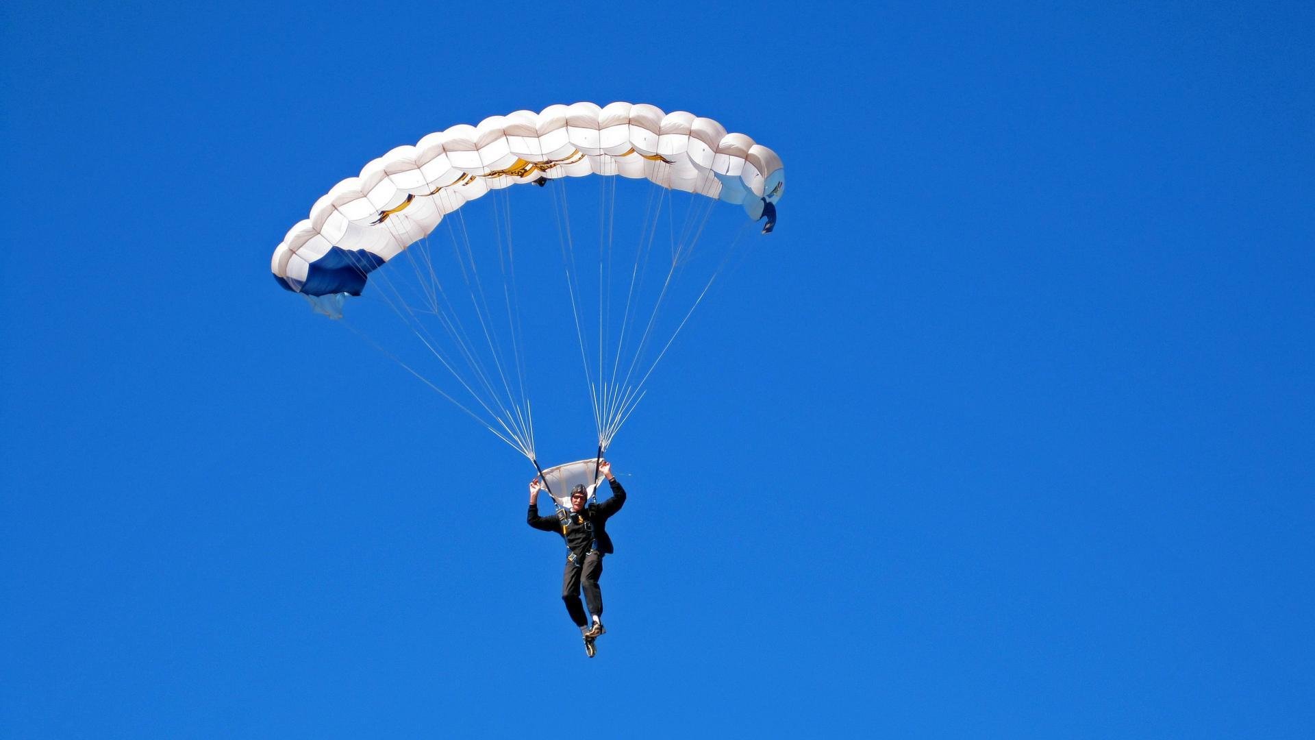 赛事揭秘：幕后策划的故事与难题，幕后策划者英文