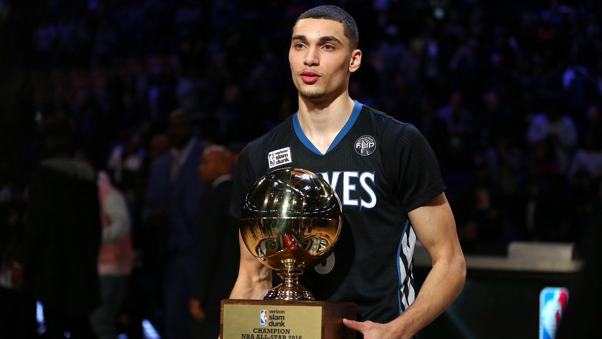 雄鹿推出球队NFT纪念卡,销售火爆,雄鹿赞助商